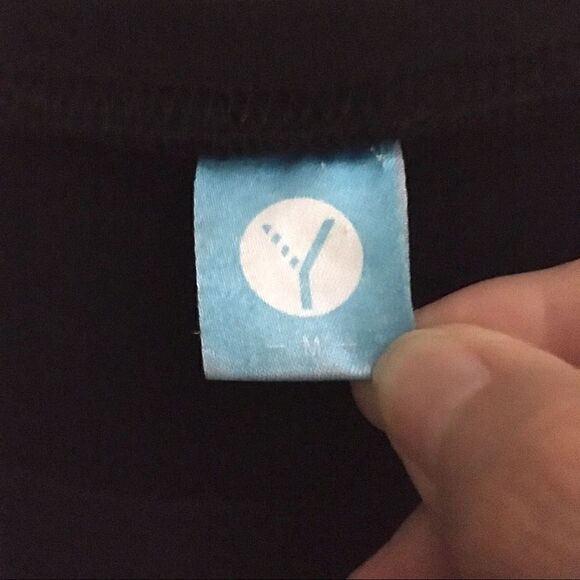 “I speak fluent sarcasm” black graphic tee M - Picture 5 of 5